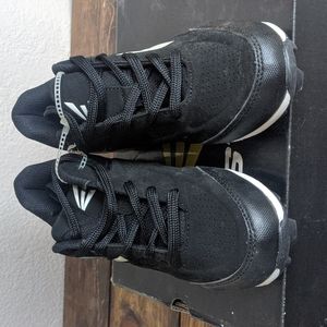 Easton Youth Baseball Cleats